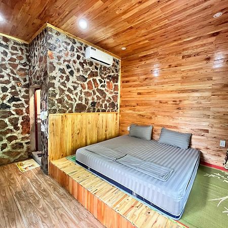 Tày Homestay Làng Đá Cổ Khuổi Ky- Bản Giốc Cao Bang Exterior foto